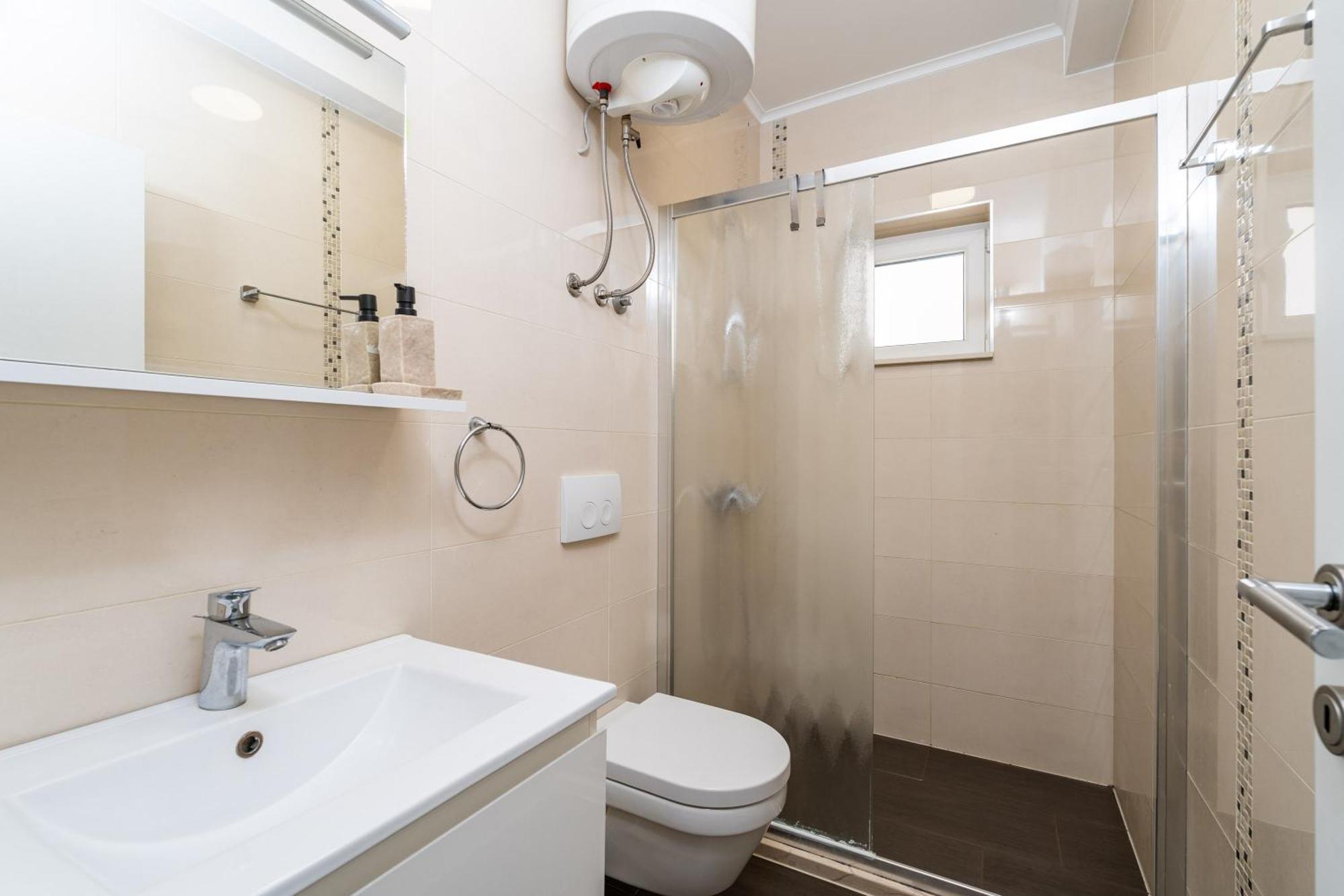 Feather Studio Apartment - Free Private Parking - Self Check-In Dubrovnik Dış mekan fotoğraf